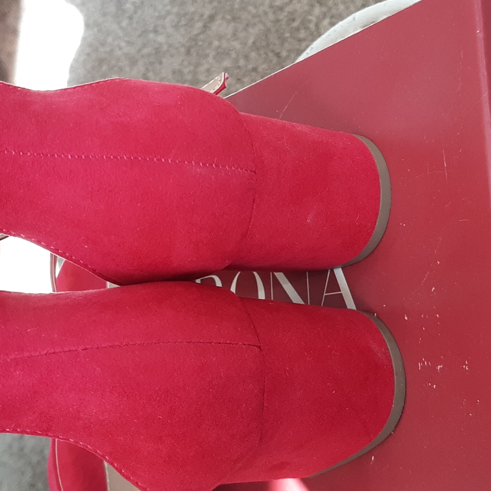 Fuschia Merona sandals - Picture 6 of 7